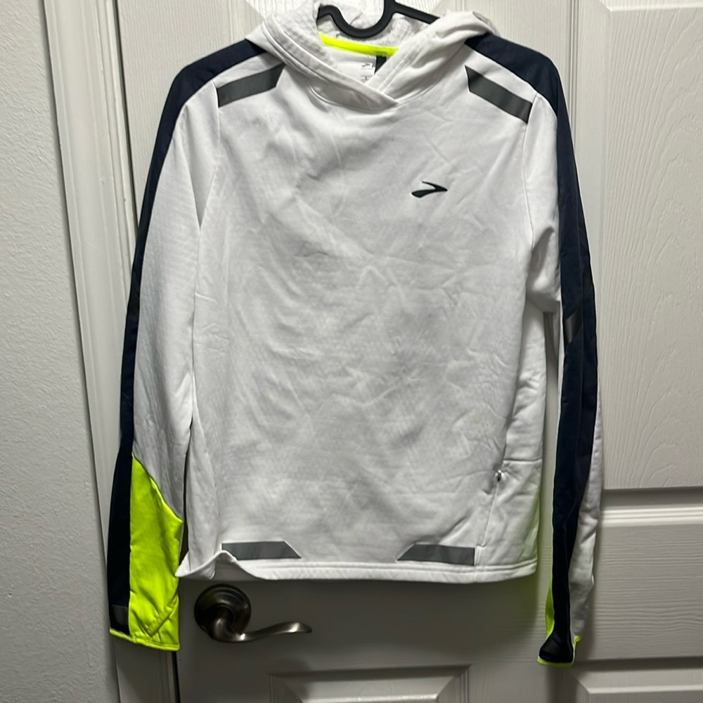 Brooks Run Visible thermal hoodie